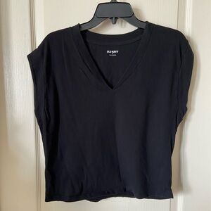 NWOT Old Navy Sleeveless Basic V-neck Top
